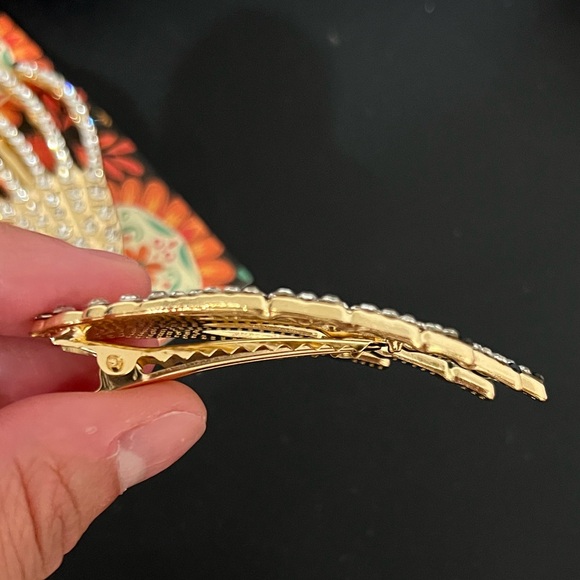 2 Inch Gold Rhinestone Skeleton Hand Hair Clips NEW - Picture 6 of 7